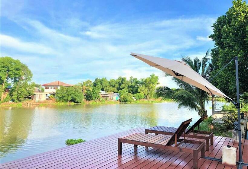 リゾートホテル Thararin Villa