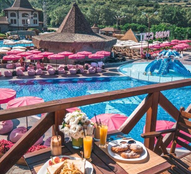 منتجع The Wind Mills Hydropark