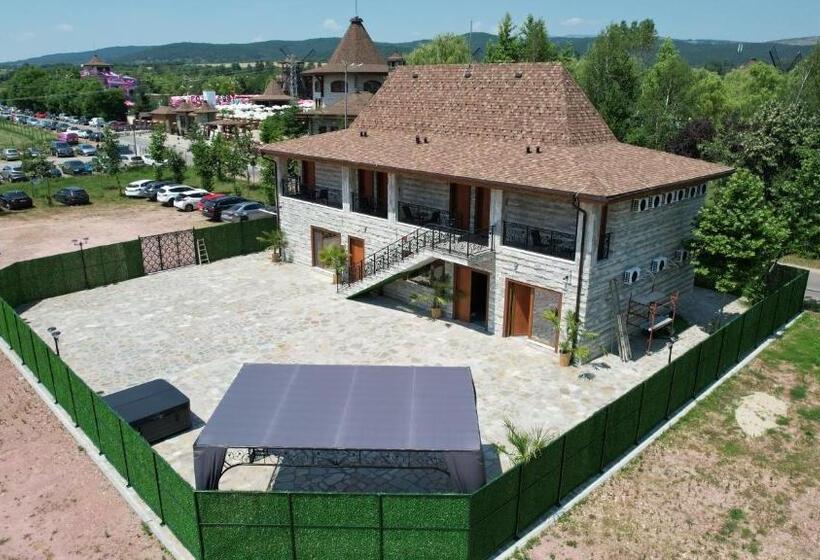 منتجع The Wind Mills Hydropark