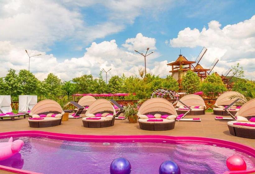 منتجع The Wind Mills Hydropark