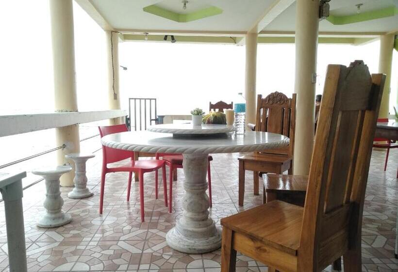 Sascha S Resort Oslob