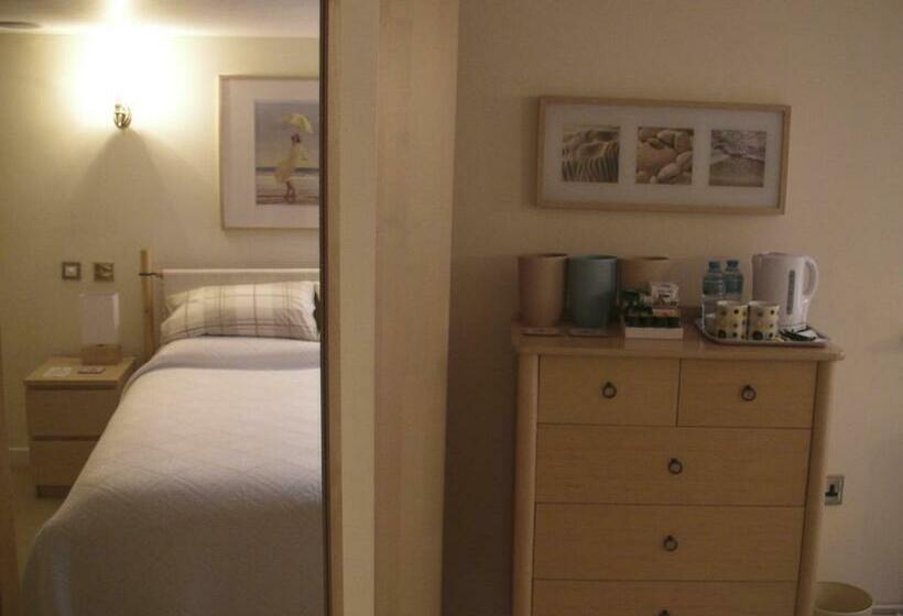 The Cavalier House B&b