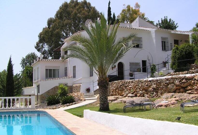Villa Morera Bed & Breakfast