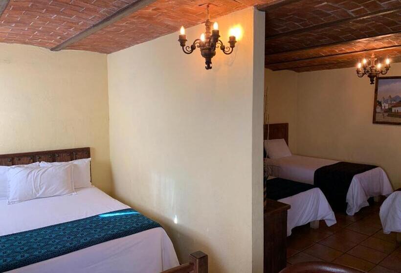 호스텔 Meson Luna Sacra