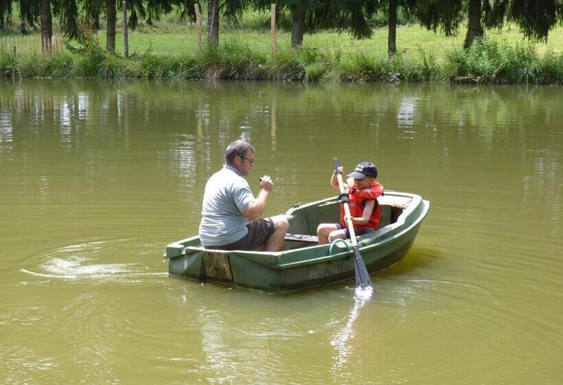 مبيت وإفطار Chambres D Hôtes   Domaine De La Grangeotte