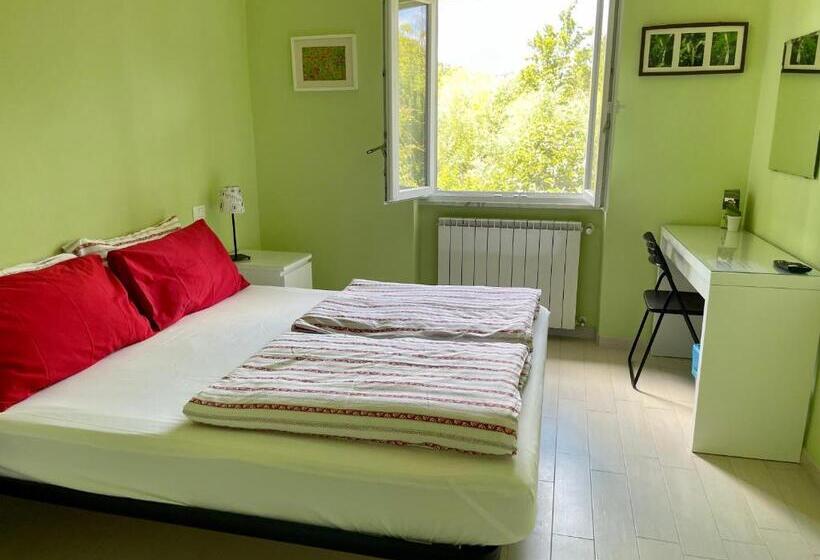 Bed and Breakfast Impronte Nel Bosco