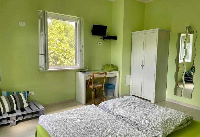 Bed and Breakfast Impronte Nel Bosco