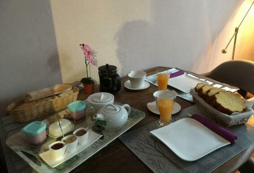 مبيت وإفطار Les Capucines