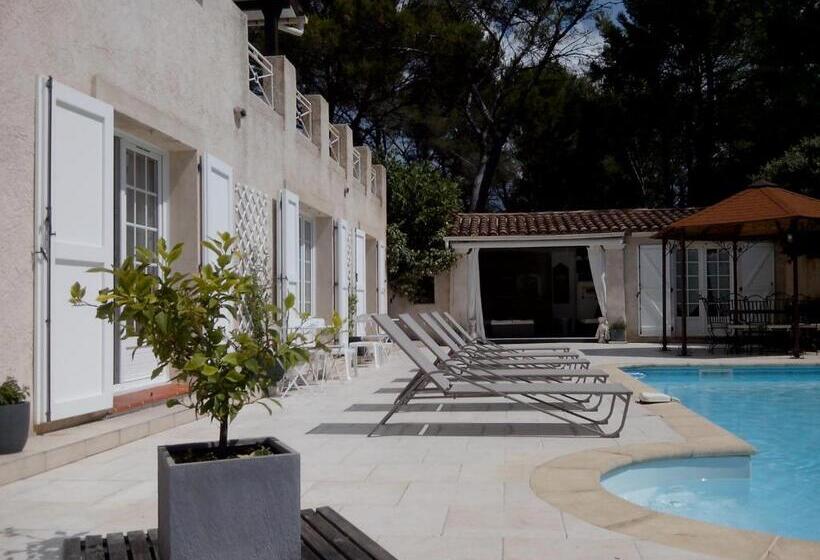 Chez Isabelle Et Guy B&b