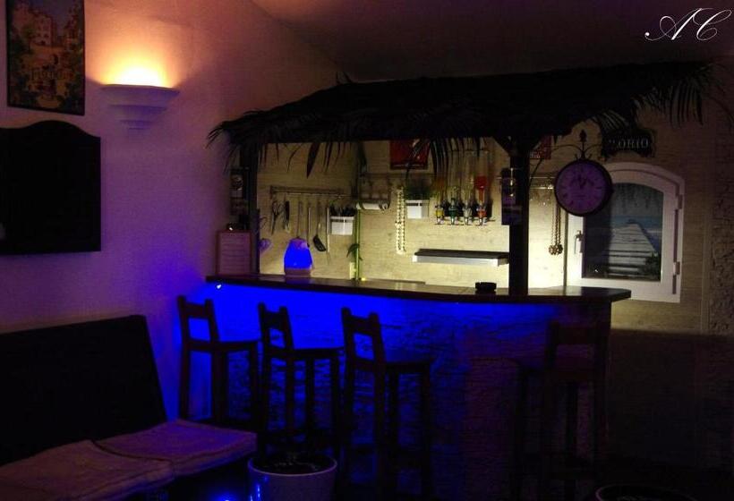 Chez Isabelle Et Guy B&b