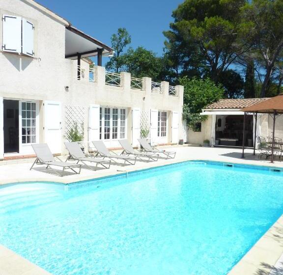 Chez Isabelle Et Guy B&b