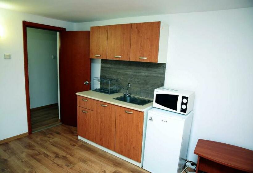 ホテル Chernomorets