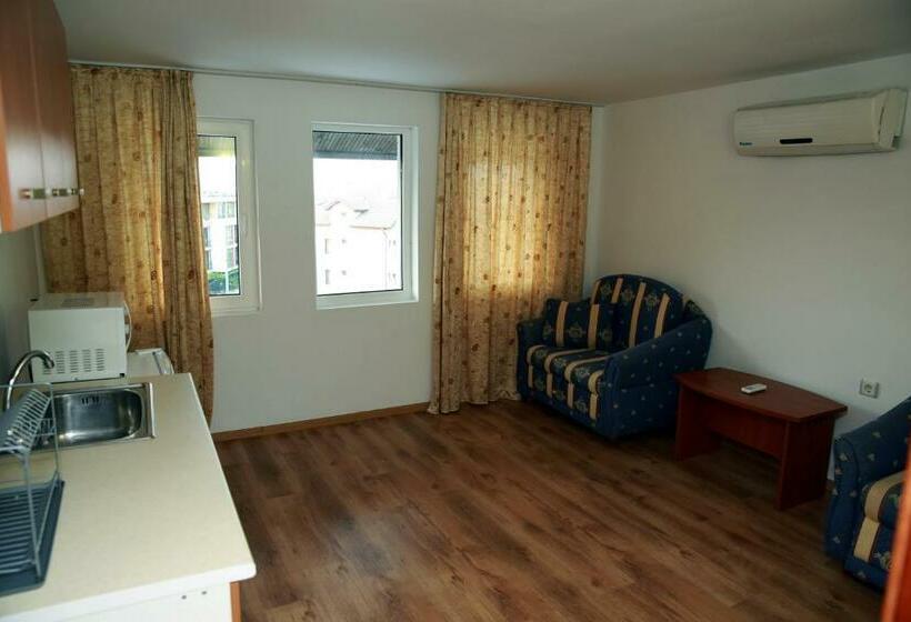 ホテル Chernomorets