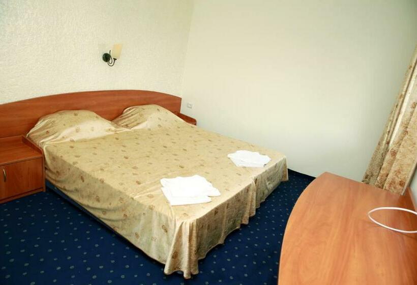 ホテル Chernomorets