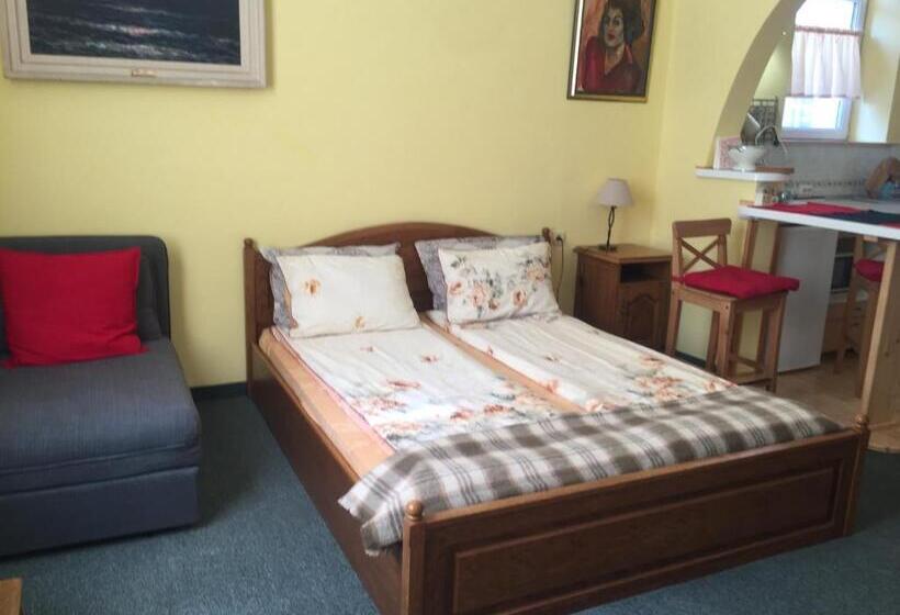 ペンション Art Studios Elsor