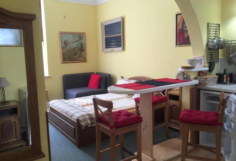 ペンション Art Studios Elsor