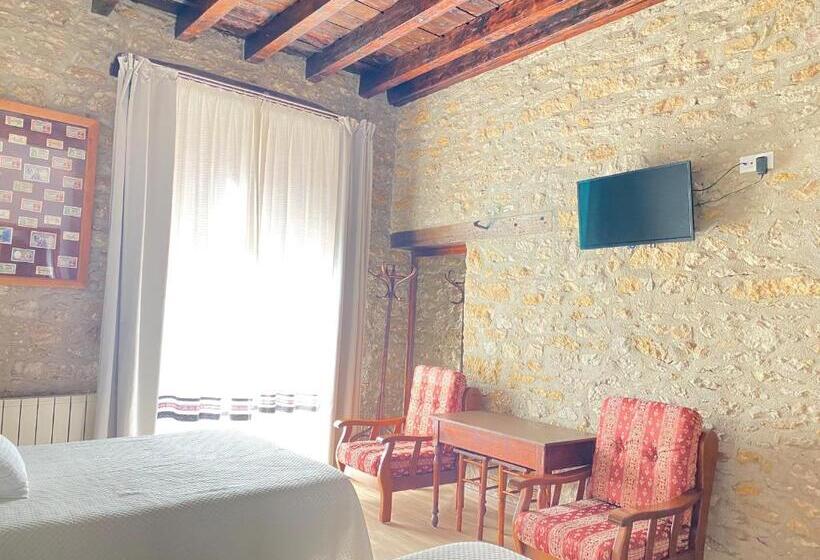 פנסיון Casa Sara