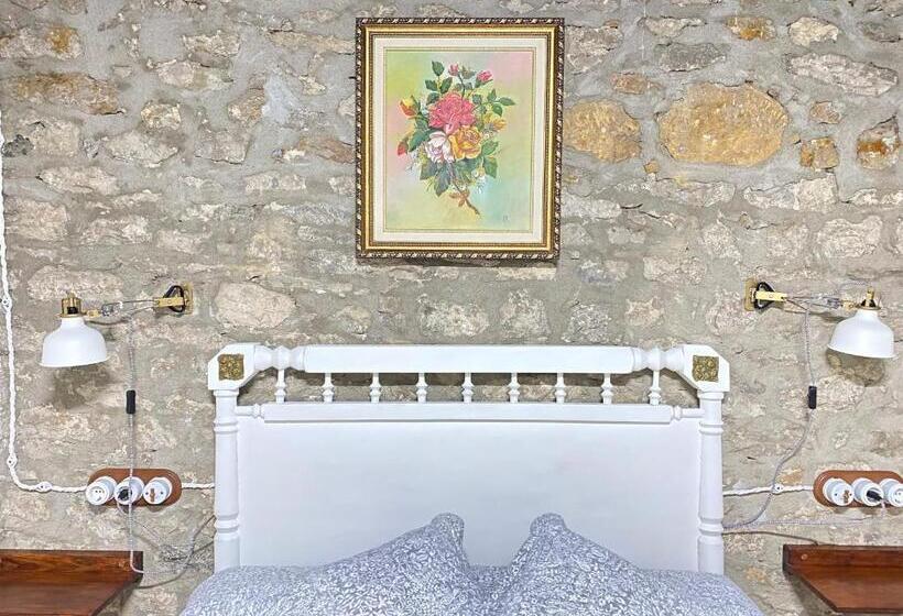 פנסיון Casa Sara