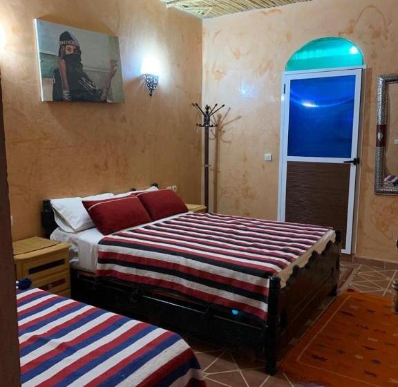 پانسیون Gite D Etape Amced