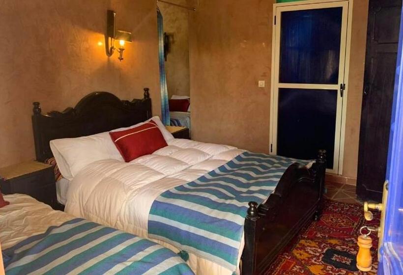 پانسیون Gite D Etape Amced