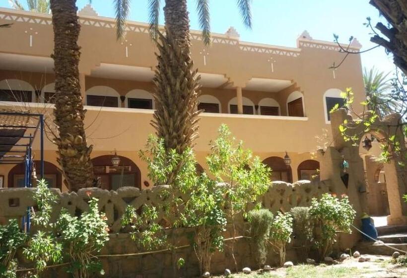 پانسیون Gite D Etape Amced