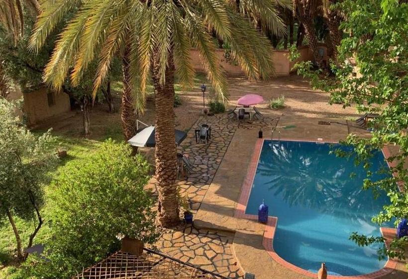 پانسیون Gite D Etape Amced