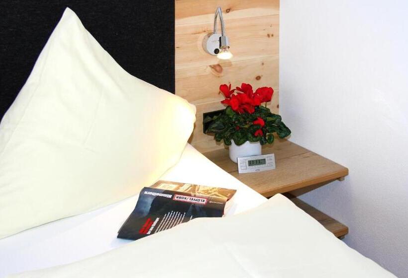 Пансион Gästehaus Sinz