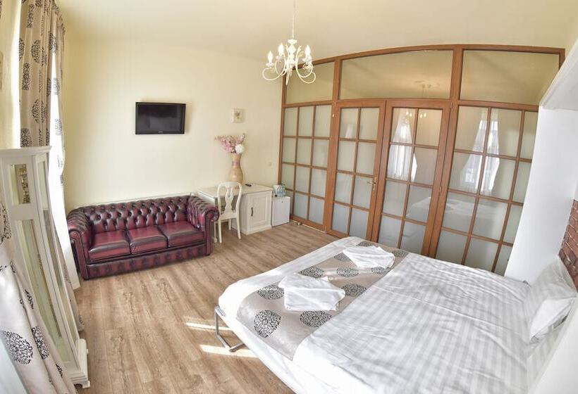 ペンション La Maisonnette