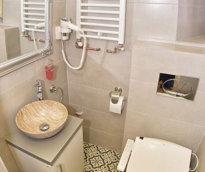 بنسيون La Maisonnette