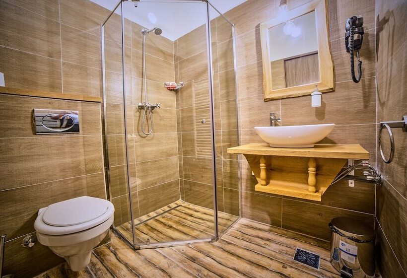 بنسيون La Maisonnette