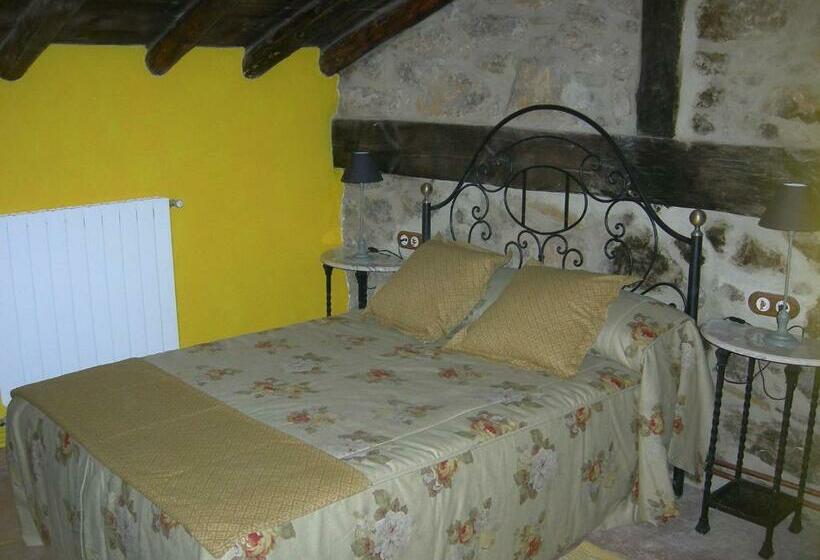 بنسيون Las Leyendas Del Jabal