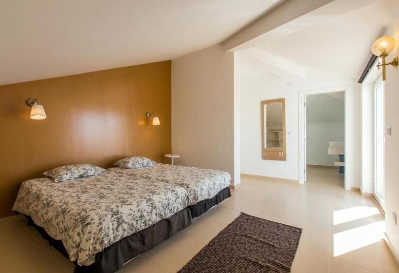 هاستل The Maverick Surfvillas