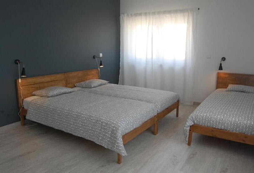 هاستل The Maverick Surfvillas