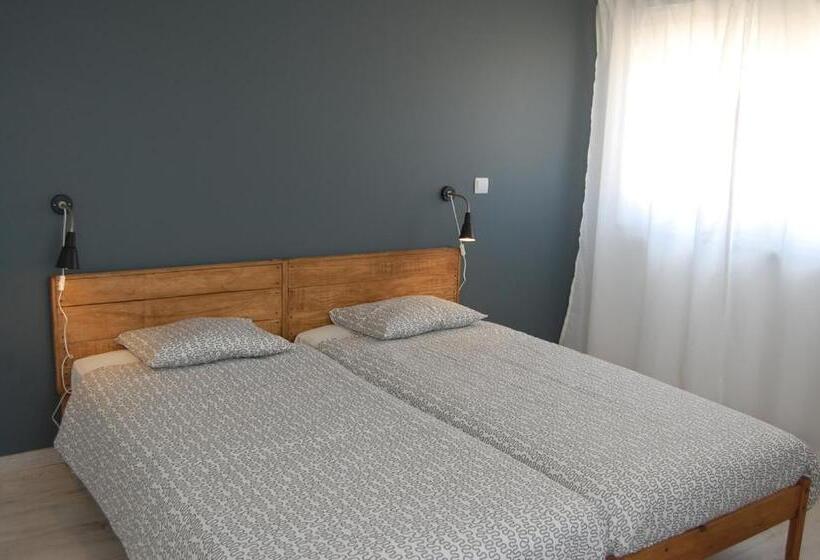 هاستل The Maverick Surfvillas