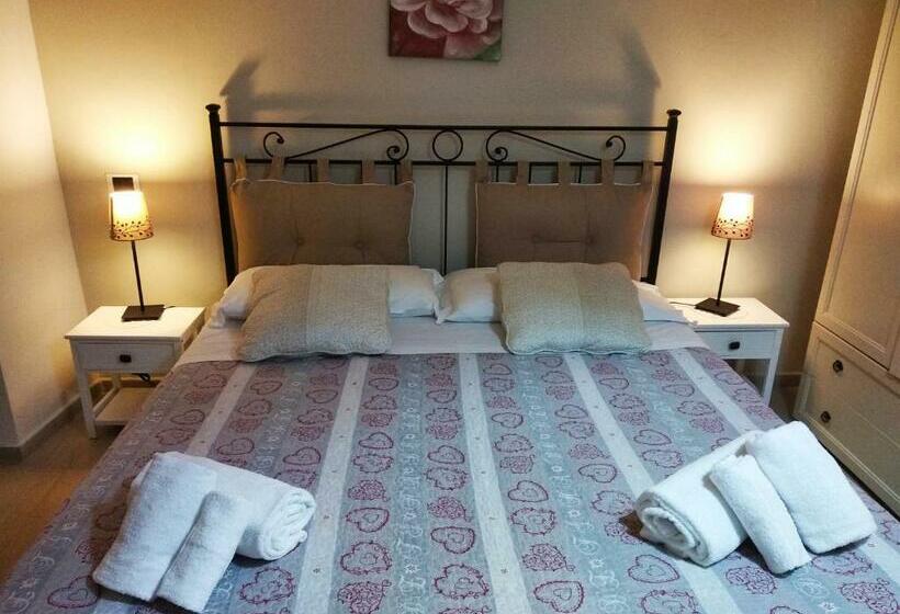 تختخواب و صبحانه Country House La Scortica