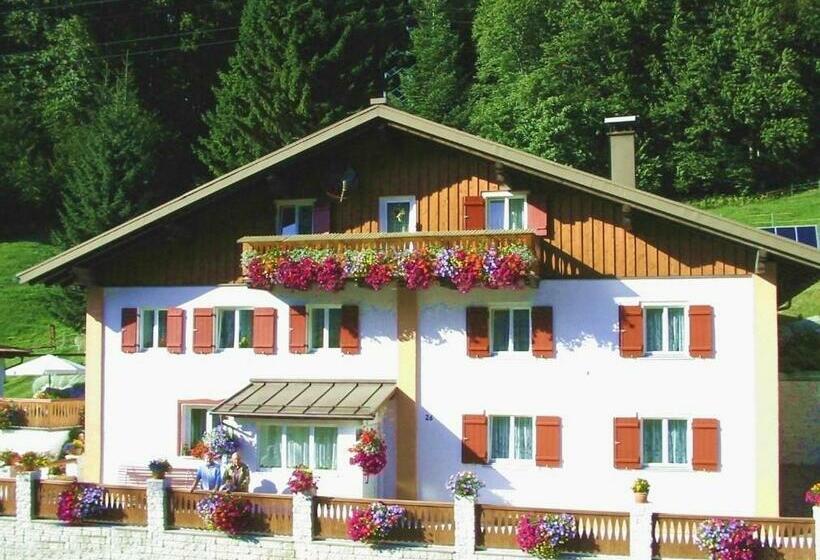 مبيت وإفطار Haus Jochum