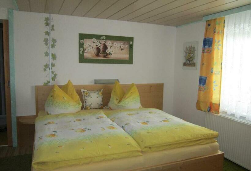 مبيت وإفطار Haus Jochum