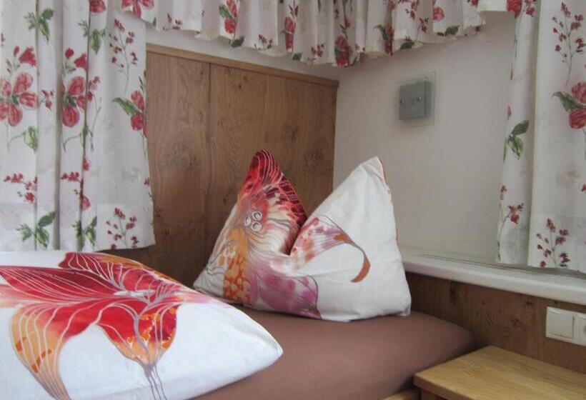 مبيت وإفطار Haus Jochum