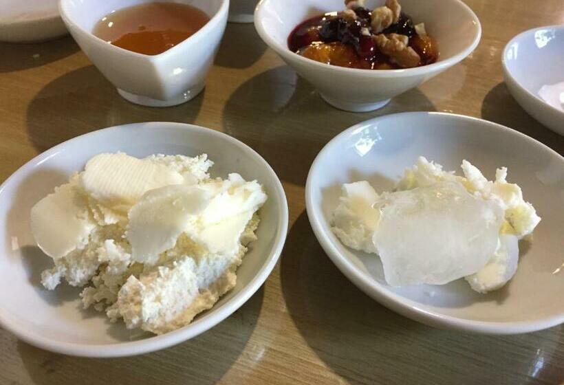 민박 Konak Lapeistra