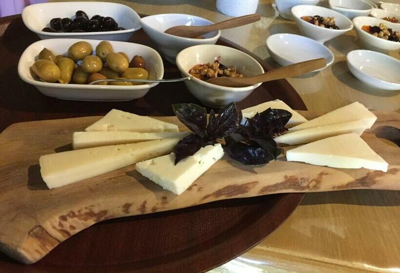 민박 Konak Lapeistra