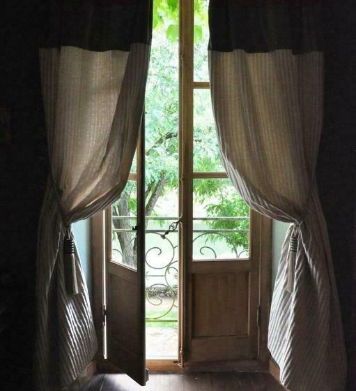 مبيت وإفطار La Marronniere