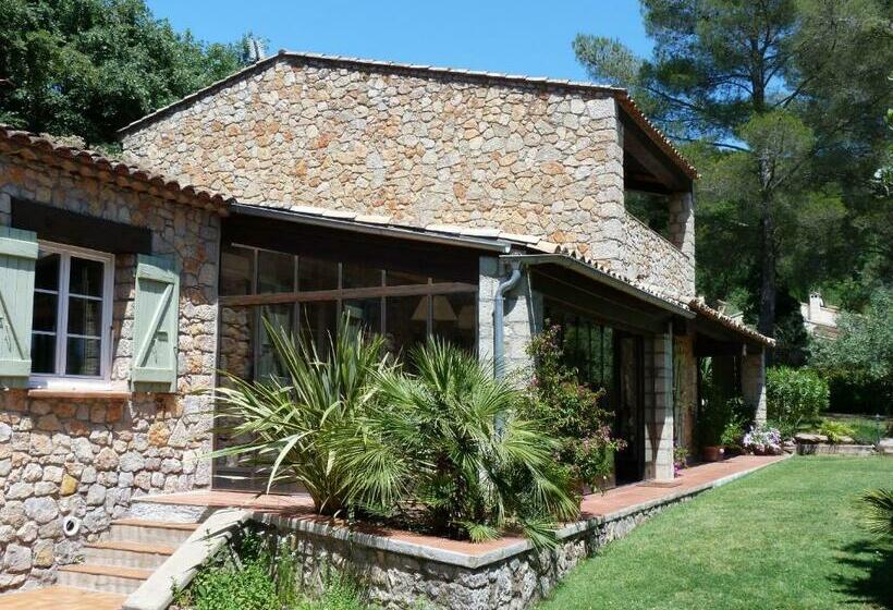 민박 Le Mas Du Péré