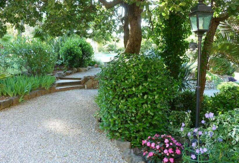 민박 Le Mas Du Péré