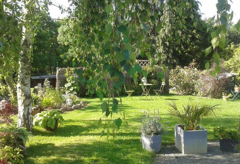 مبيت وإفطار Maison D Hôtes Les Vallées