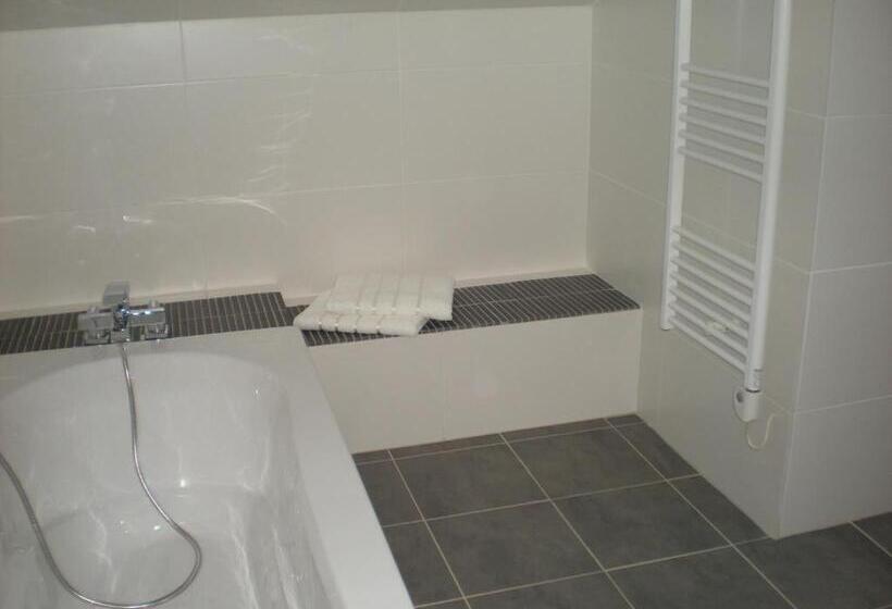 مبيت وإفطار Manoir Larcouillet