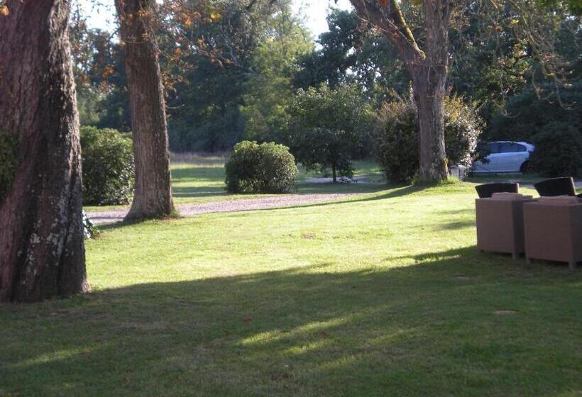 مبيت وإفطار Manoir Larcouillet