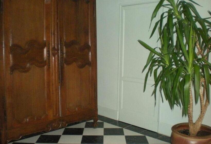 مبيت وإفطار Manoir Larcouillet