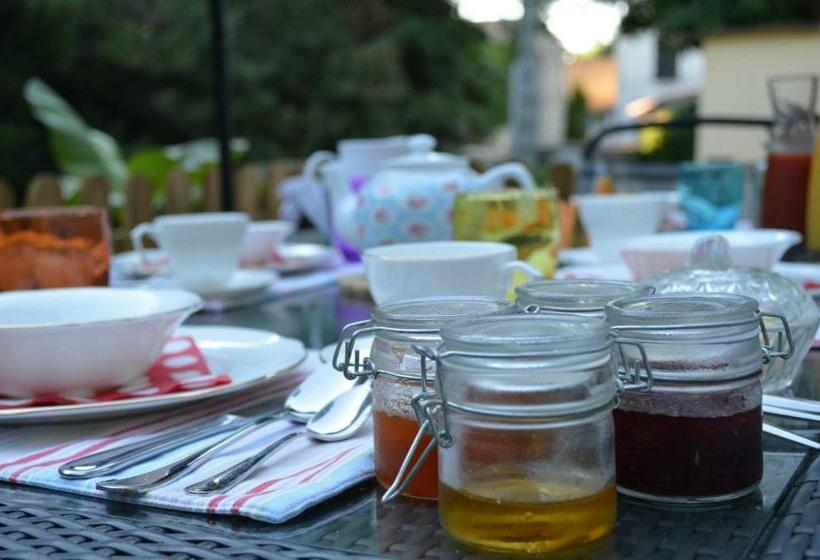 ベッドアンドブレックファースト The Coach House