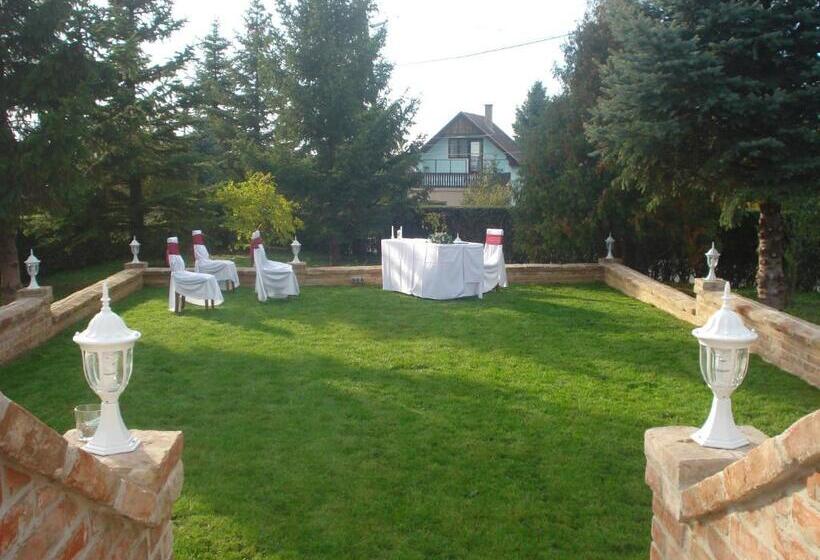 住宿加早餐  Vándor Vigadó