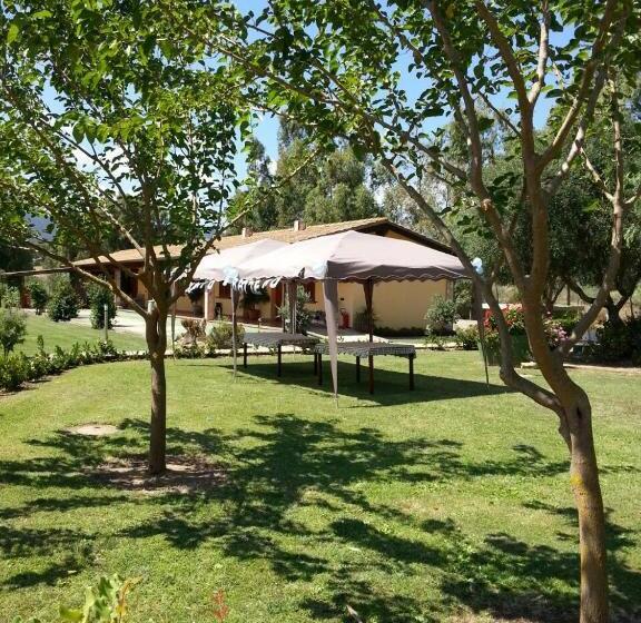 בית מלון כפרי Agriturismo Monte Majore